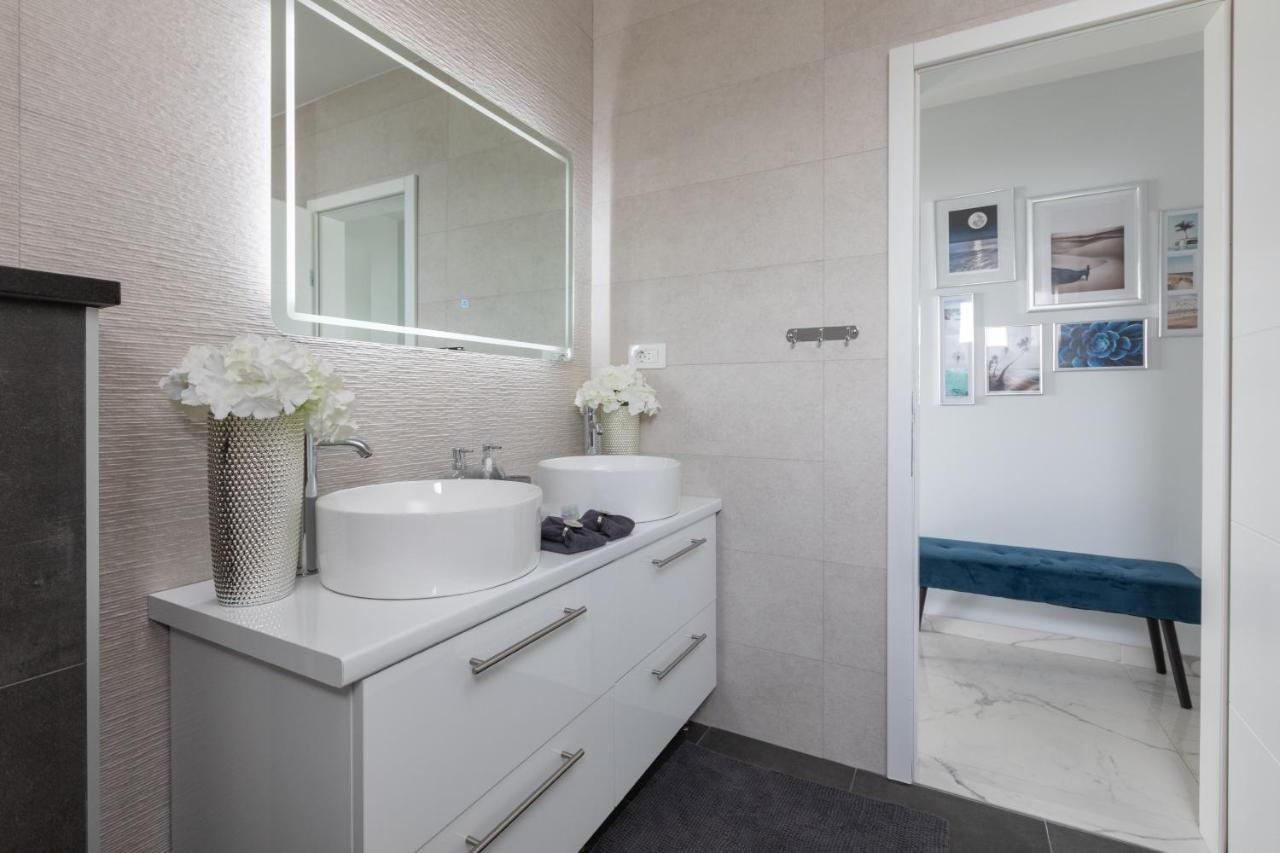 Luxury Holiday Home Dioniz Podgora Room photo