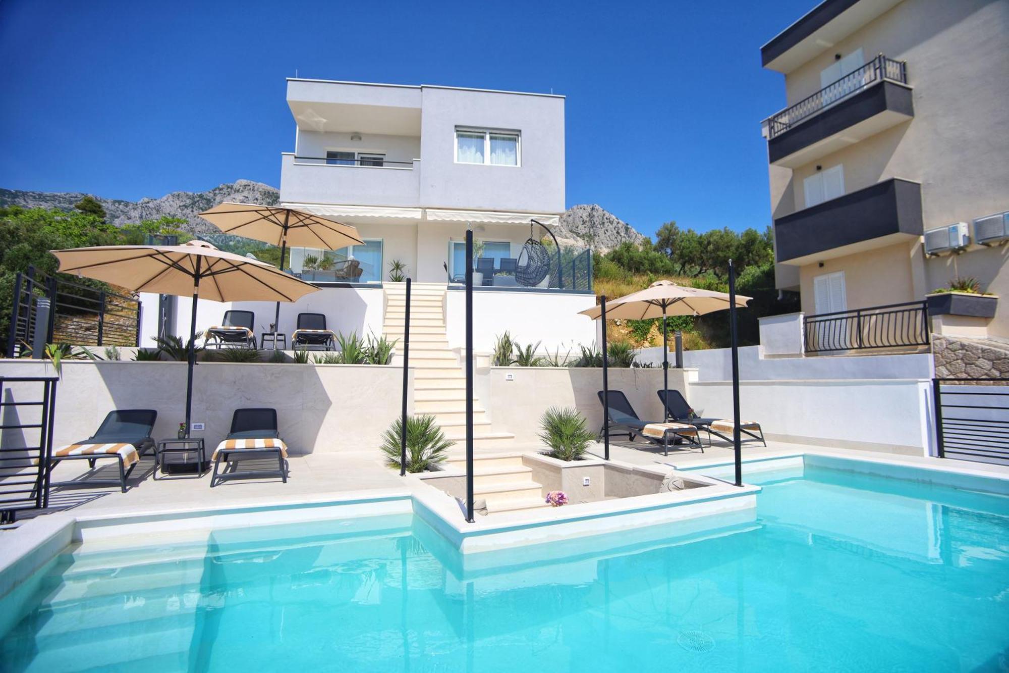 Luxury Holiday Home Dioniz Podgora Exterior photo